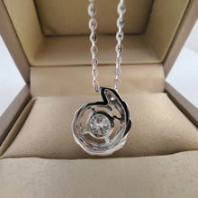 Load image into Gallery viewer, Certified 1.0 Ctw Round Brilliant VVS Curly Shell Diamond Pendant Necklace