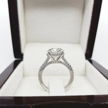 Load image into Gallery viewer, Certified IGI 2.0 Ct.TW Round Brilliant VS/ EF Diamond Engagement Ring in 14K White Gold