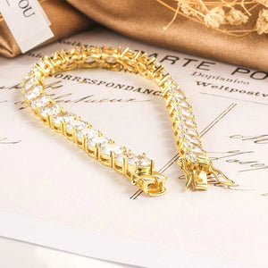 Certified Round Brilliant VVS Diamond Tennis Bracelet 18K Yellow Gold