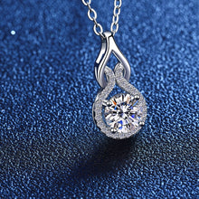 Load image into Gallery viewer, Certified 1.0 Ct.TW Round Brilliant VVS1 4Claw Pendant Necklace