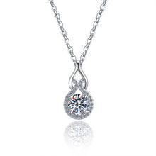 Load image into Gallery viewer, Certified 1.0 Ct.TW Round Brilliant VVS1 4Claw Pendant Necklace