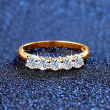 Load image into Gallery viewer, Certified 1.0 Ctw Round Brilliant VVS Halo Promise Diamond Ring