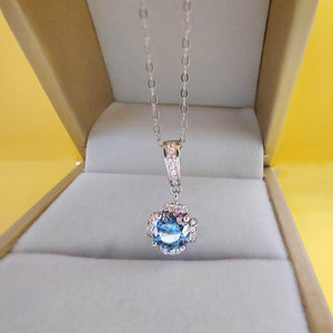 Certified 1.0 Ctw Multi-Colored Round Brilliant VVS Diamond Necklace