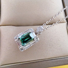 Load image into Gallery viewer, Certified Classic 1.0 Ctw Green Pink Emerald Brilliant Dazzling VVS Sparkling Diamond Pendant Necklace