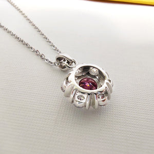 Certified 1.0 Ctw Round Brilliant VVS Diamond Knot Pendant Necklace