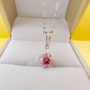 Certified 1.0 Ctw Multi-Colored Round Brilliant VVS Diamond Necklace